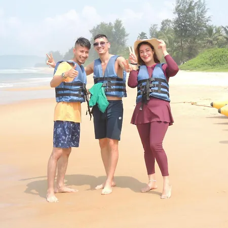 Kyle Calangute 1 Bhk Luxury Apartment With Pool